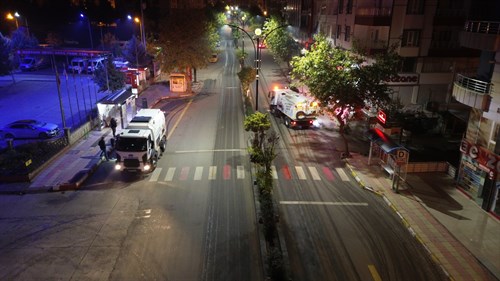 SİİRT BELEDİYESİ TEMİZLİK EKİPLERİ 7/24 GÖREVDE